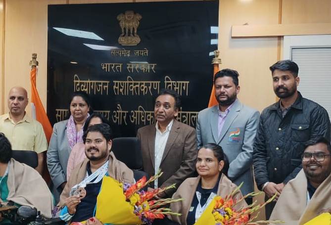 On Thursday, December 5, Department of Empowerment of Persons with Disabilities, MSJE Secretary Mr. Rajesh Aggarwal honored winning players on the grand success of the Indian Boccia Team at the World Boccia Challenger 2024 held in Bahrain. 4 players of the Indian Boccia team won medals in this prestigious tournament held in November.